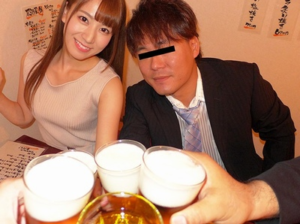 同窓会で美人巨乳妻が元カレに寝取られセックスwおまんこにたっぷり中出し