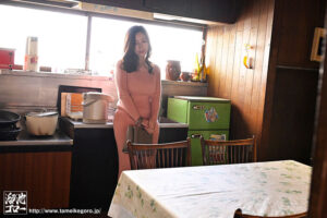 meyd00836│空き家に住み着いた絶倫男とのベロキスSEXにドハマりする人妻 佐山愛│人妻素人