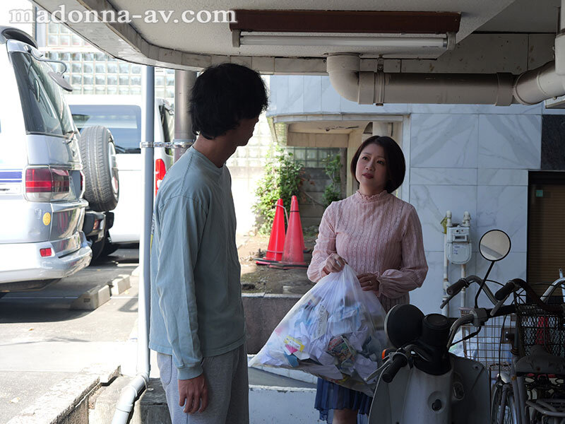 roe00221│口辱いつも文句を言ってくる隣の口うるさい主婦を毎回チ〇ポで黙らせる口封じイラマレ〇プ 友田真希│人妻素人