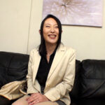 h_1724m611g00008│会社帰りのEカップ乳OL奥さんをアンケートと称して部屋に連れ込んでエッチなトーク！？子作りに消極的な旦那にもやっとしている奥さんはエッチなおもちゃでイタズラされつつ興奮MAXに…│人妻素人