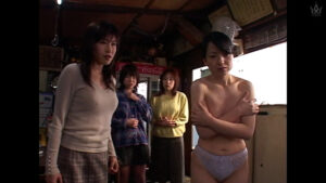 h_1724p029g00004│とある川辺の食堂に集まる訳アリ熟女達の欲望溢れる昭和官能ドラマ！│人妻素人