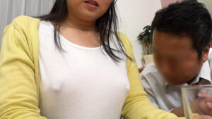 nash00945│ノーブラ胸チラで猛烈にアピールしてくる淫乱発情奥さん10人│人妻素人