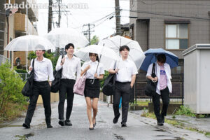 jur00128│競泳水着から零れ落ちる豊満Jカップ 水泳部顧問、教え子に廻された輪●合宿 上羽絢│人妻素人