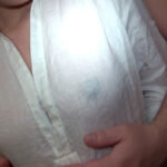 h_1724m00943g18│濡れた白いシャツに透ける乳首が卑猥な美熟女。超絶感度の早漏妻が魅せる濃厚セックスでド派手なイキッぷり！│人妻素人