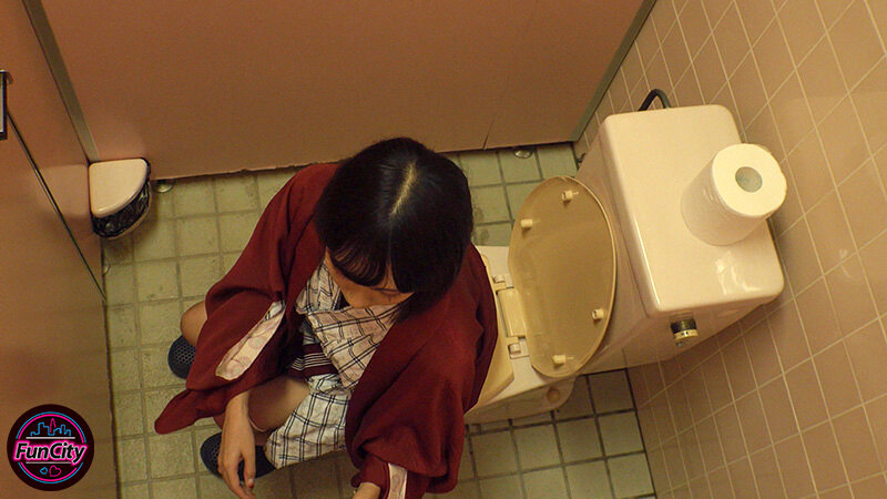 fjin00074│筆おろし温泉ソープ 親父が再婚して― Hカップ巨乳の義母さんができた。家族旅行で僕が童貞だとわかると淫乱な義母さんに狙われて…逢見リカ│人妻素人