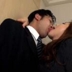 h_1724a018g00007│肉欲SEXに溺れる女上司。白濁汁を求めて肉棒にしゃぶりつく本能丸出しの痴女交尾！奥までゆっくり突いて！│人妻素人