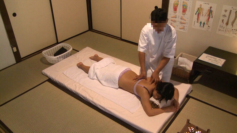 h_1724v106i00001│予約困難!身も心もアソコもリフレッシュさせる人妻御用達の危ないマッサージ!│人妻素人