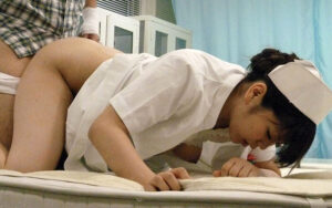 erdm00197│病院でナースのムチムチおばさんに勃起チ○ポを露出したら…4時間│人妻素人