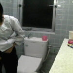 jktu00092│給食センターで働くおばさんのトイレ盗撮 尿検査採取映像2 38人│人妻素人