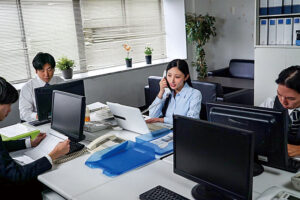 ngod00320│証券会社の妻 円安株高バリキャリ証券レディの妻が顧客のクレームで右肩上がりにソリ返ったビンビン巨根をぶち込まれてねとられました…。 北野未奈│人妻素人