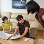 ngod00322│人妻の裏アカ 近所の奥様の裏アカを発見して… 普段の表の顔とは正反対な人妻の裏の顔と欲求不満な下半身をさらけ出させました 朝妃りお│人妻素人