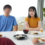 vema00258│社内一キレイな先輩女子が早く結婚しろとうるさい両親を安心させるために恋人のフリを頼んだ後輩男子と実家に行ったら中出しセックスするハメに…何度もイカされて本当に好きになっちゃった 雨宮ひびき│人妻素人