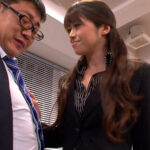 h_1724a114f00001│色っぽいドスケベボディのミニスカ社長に迫られタジタジのAV女優のマネージャーさん！事務所で足コキ痴女責めSEX！│人妻素人