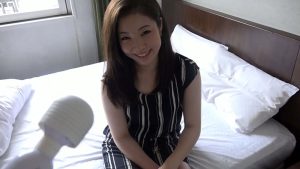 h_1724a133b00011│ムッチムチのそのカラダには、夢と希望と快楽がたっぷり詰まっている。この奥様は完璧なイイナリヤリマンビッチ妻！│人妻素人