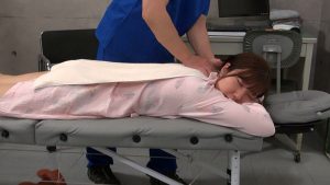 h_1724a139b00006│悪徳整体師の罠！謎のクリームで仰反るほど気持ちいいSEX！│人妻素人