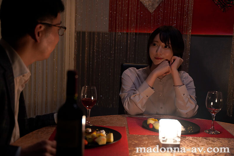 jur00073│背徳の寝取らせシアタールーム 低俗男たちの醜い肉棒で汚された貞淑妻ー。 新妻ゆうか│人妻素人