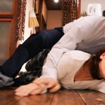 59hez00892│台所は嫁の聖域です。夫が不在中に家庭内不倫をした人妻の話 雨村梨花│人妻素人