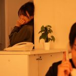 1dldss00518│人妻秘書 机の下の密かなクンニ情事―。 小沢菜穂│人妻素人